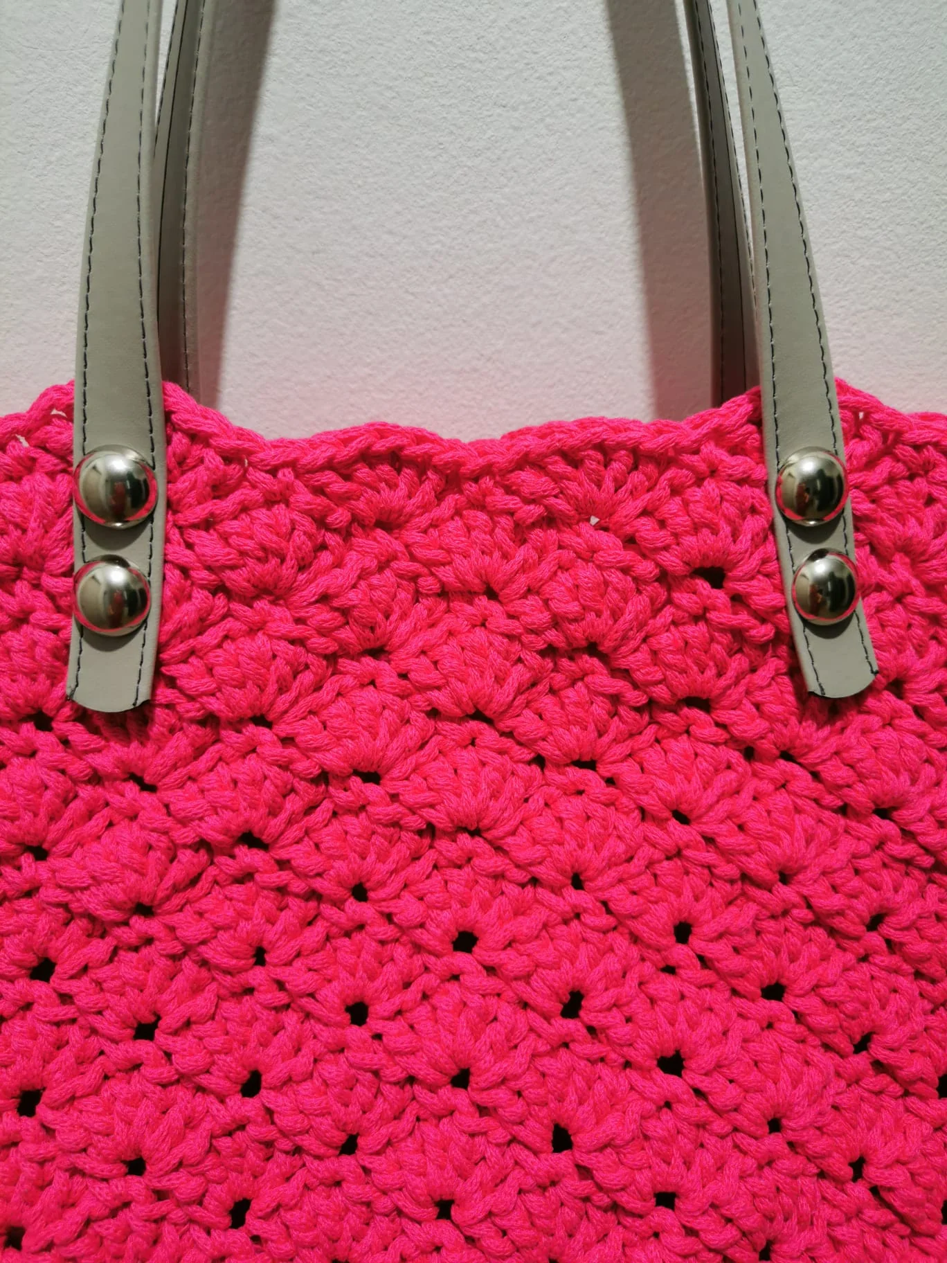 BORSA ALL'UNCINETTO, PUNTO VENTAGLIO FUXIA. - immagine 3
